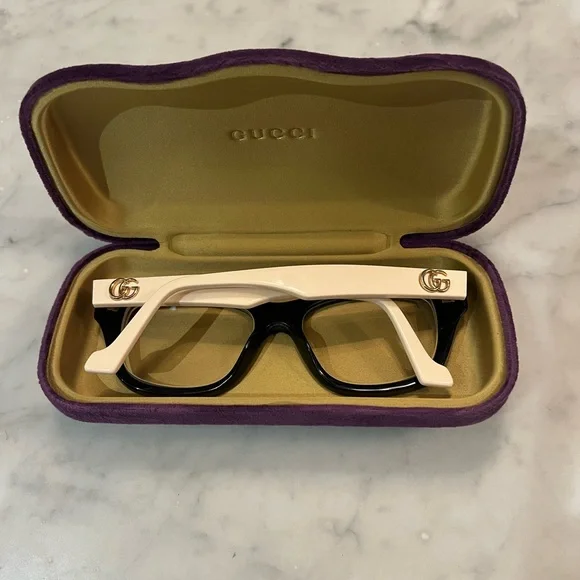 Gucci Black Glasses with Purple Case - Picture 2 of 8